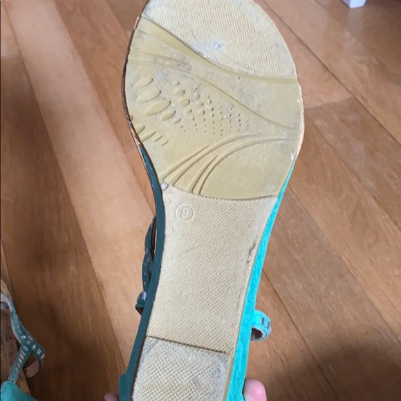 sandals - Picture 5 of 5